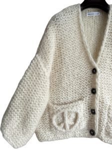 mohair, alpaca & zijde vest in offwhite met knopen en zakken