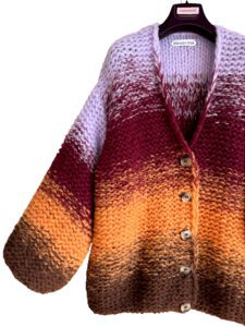 chunkyknit oversized alpaca vest met knopen burgundy