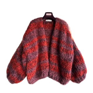 hand gebreid mohair damesvest in trendkleur burgundy