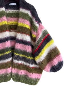 Gestreept mohair vest lang in in de kleuren wit, geel, olijfgroen, groen, antraciet en roze