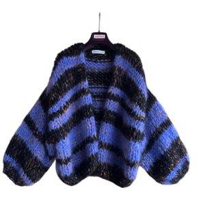 oversized damesvest met blauw en zwarte strepen