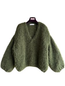 Oversized mohair alpaca v-hals trui olijfgroen